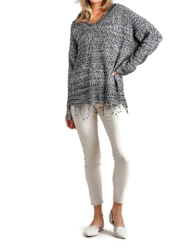 Frayed Knit Pullover Sweater In Oreo