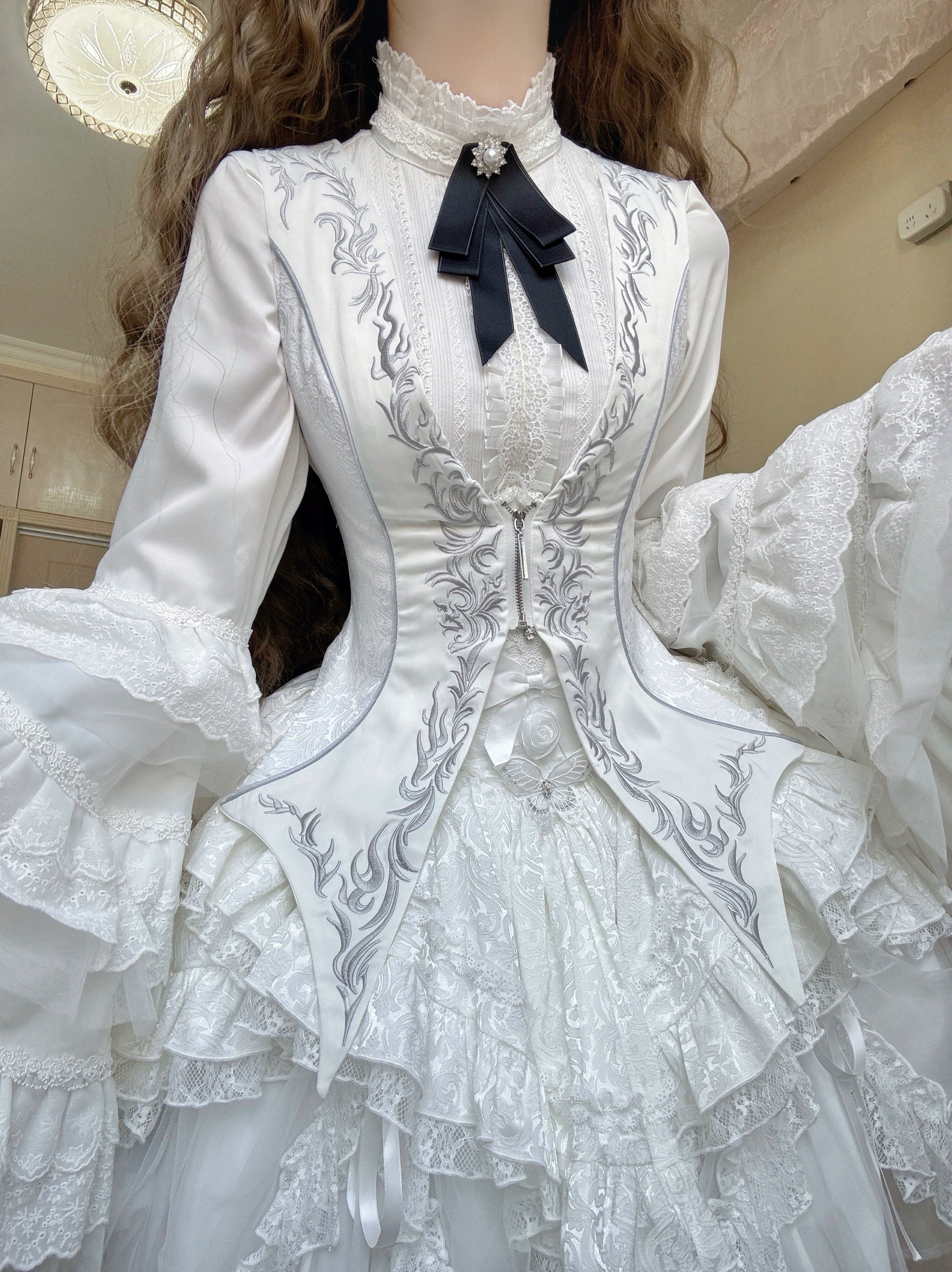 Luxury Banquet~Manor Lady's Private Attire~White Ouji Lolita Shirt Princess Sleeve Blouse